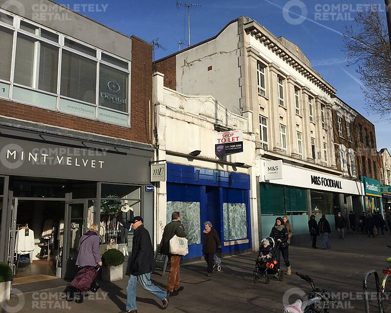 Chiswick High Road - Picture 1
