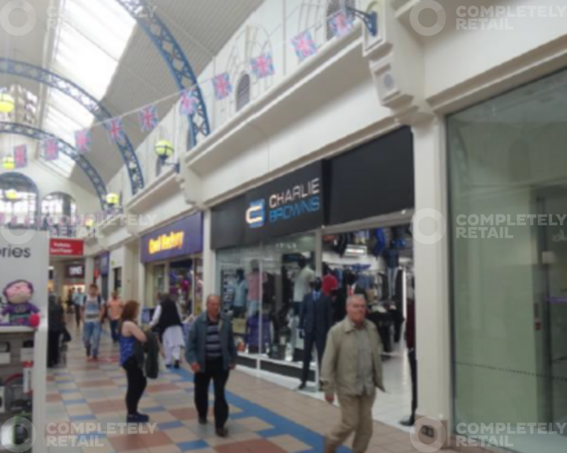 10, The Octagon Shopping Centre, Burton Upon Trent - Picture 2017-03-14-16-35-08
