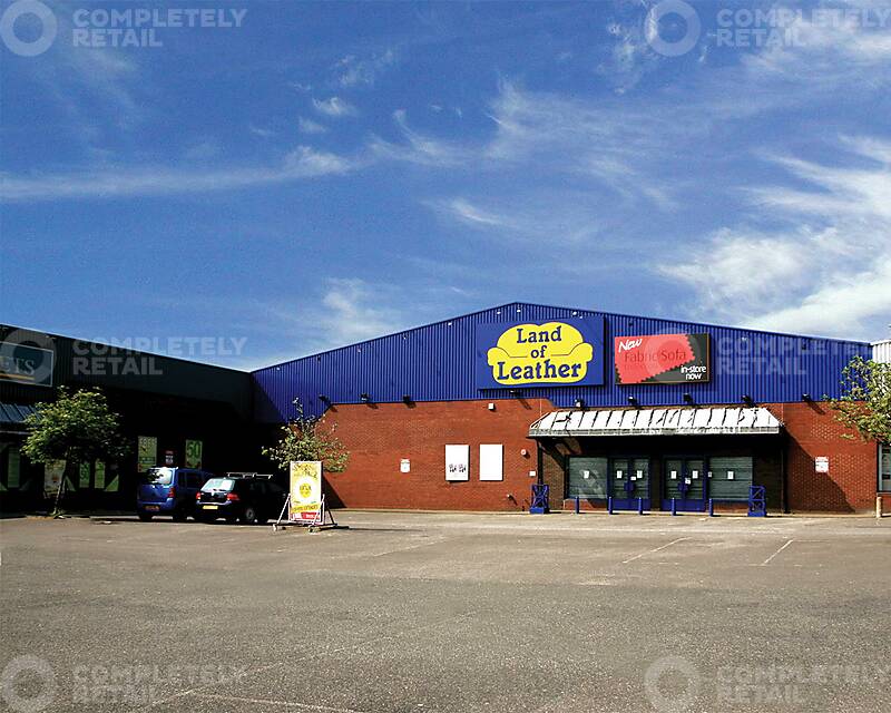 Unit 2, Bugsbys Way Retail Park - Picture 1