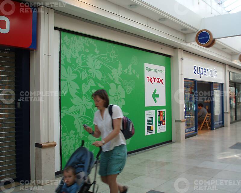 8 Kensington House, Festival Place - Picture 1