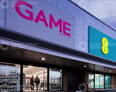 R12, Coliseum Shopping Park