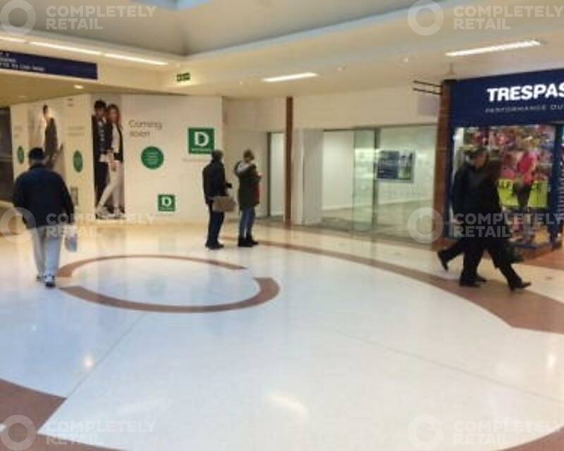 SU7, The Sovereign Centre - Picture 1