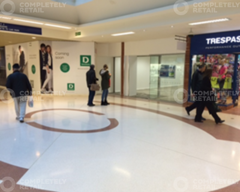 SU27, The Sovereign Centre - Picture 1