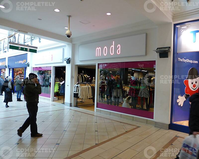 Unit E&F, Kemble Square, Haymarket Shopping Centre - Picture 2