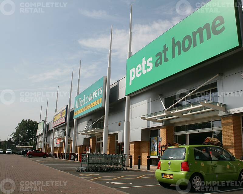 Unit 4, Castle Fields Retail Park - Picture 1