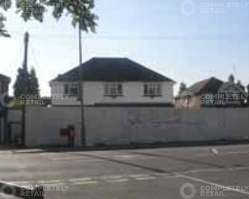 194 Laleham Road Staines - Picture 1