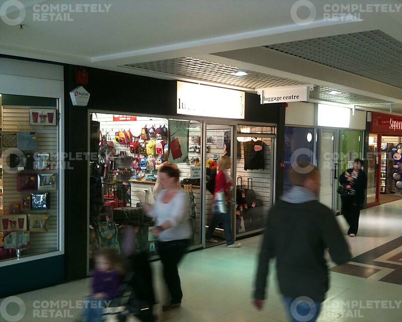5 Bell Walk, Eastgate Shopping - Picture 1