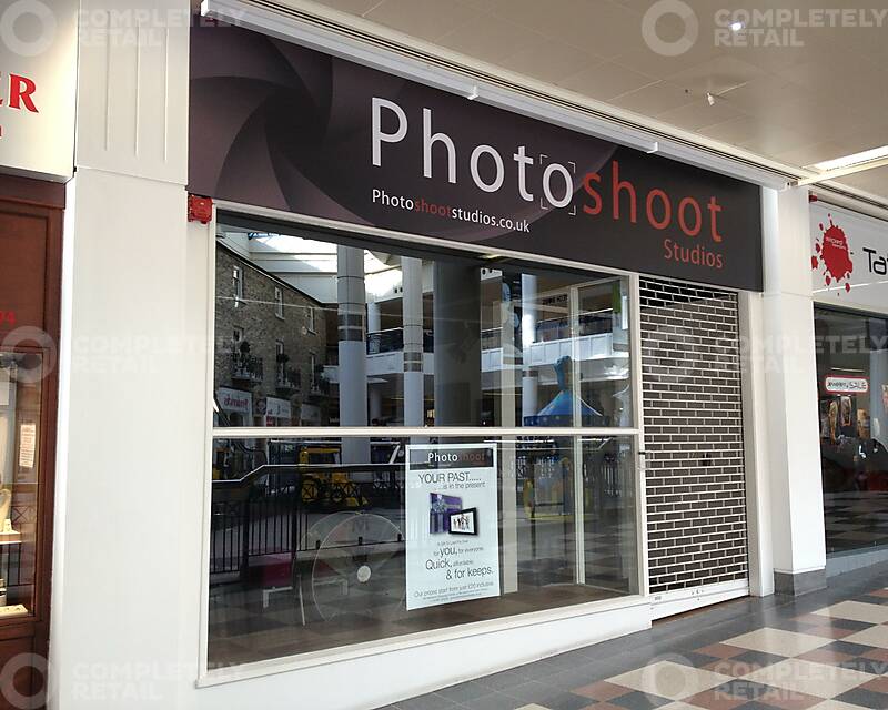 Unit 15, Marlands Shopping Centre - Picture 2