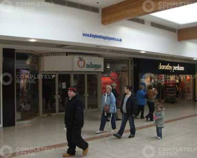 36 Lyon Way, The Kingdom Shopping Centre - Picture 1