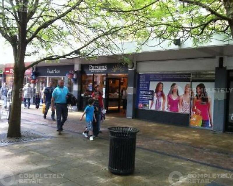 27 North Walk, Yate Shopping Centre - Picture 1