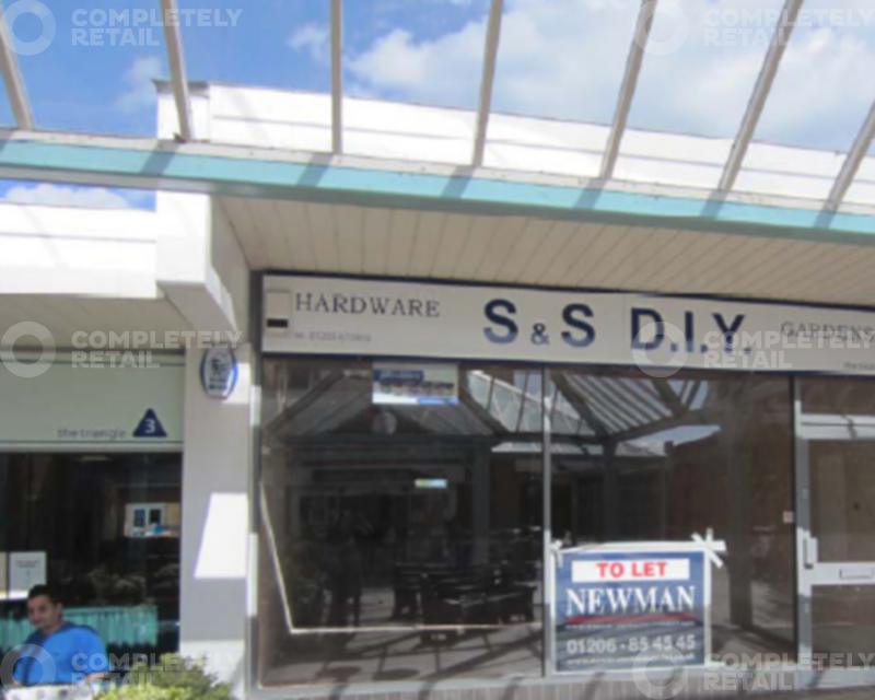 Unit 4, Triangle Shopping Centre - Picture 1