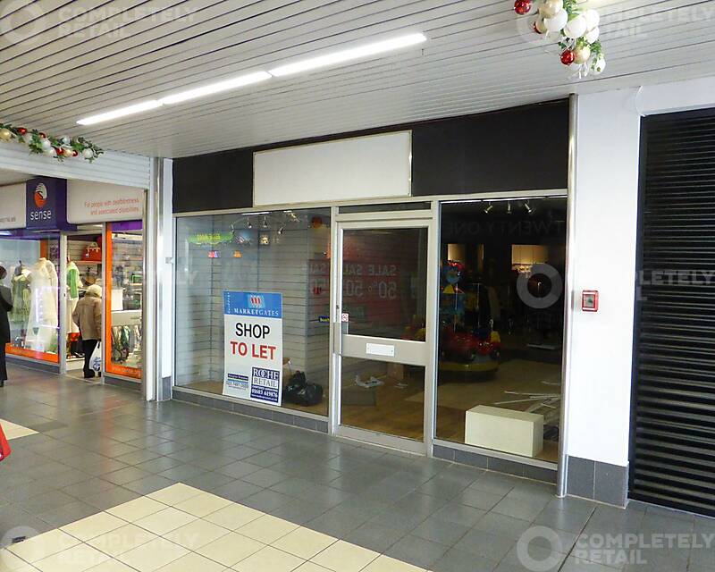 Unit 24, Market Gates Shopping Centre - Picture 1