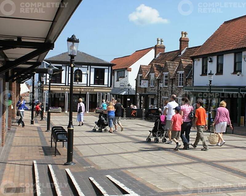 6 St Mary Way, St Mary's Centre - Picture 1