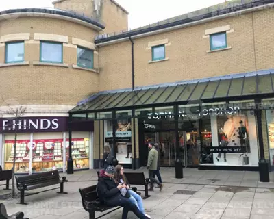 Unit 2, Queens Square