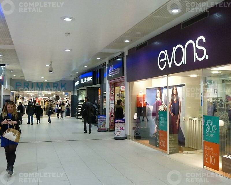 26 Acresfield Mall, Crompton Place - Picture 1