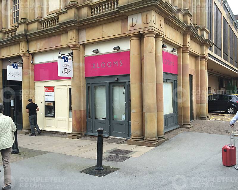 Unit 19A, Victoria Shopping Centre - Picture 1