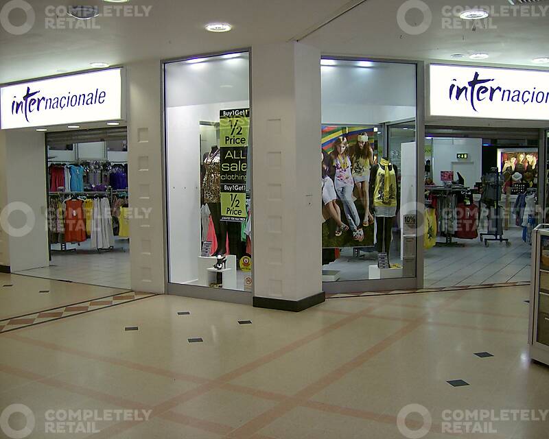 MSU2, Victoria Shopping Centre - Picture 1