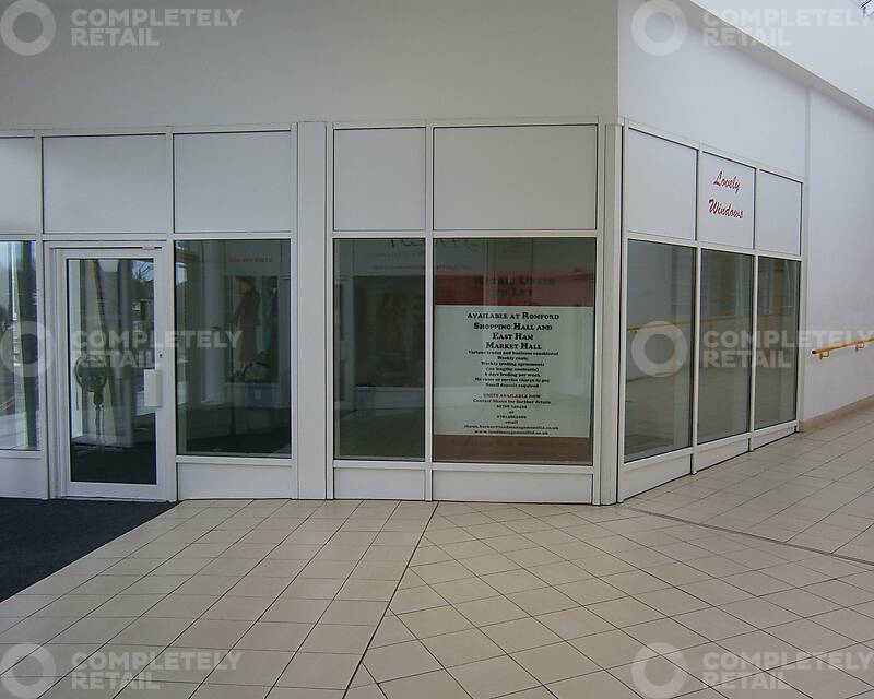 Kiosk 1, Romford Shopping Hall - Picture 1