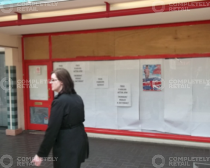 54 Rutherford Way, Clarendon Square Shopping Centre - Picture 1