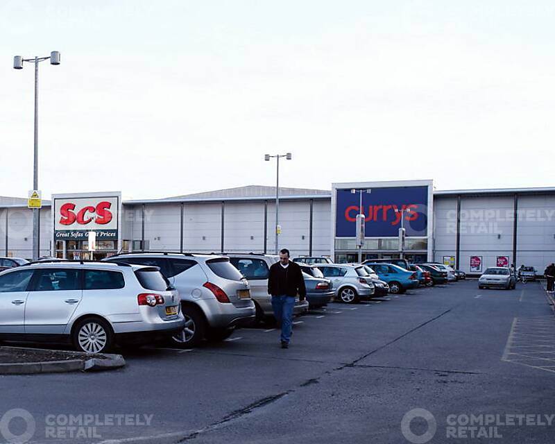 Unit 7, Brunel Retail Park - Picture 1