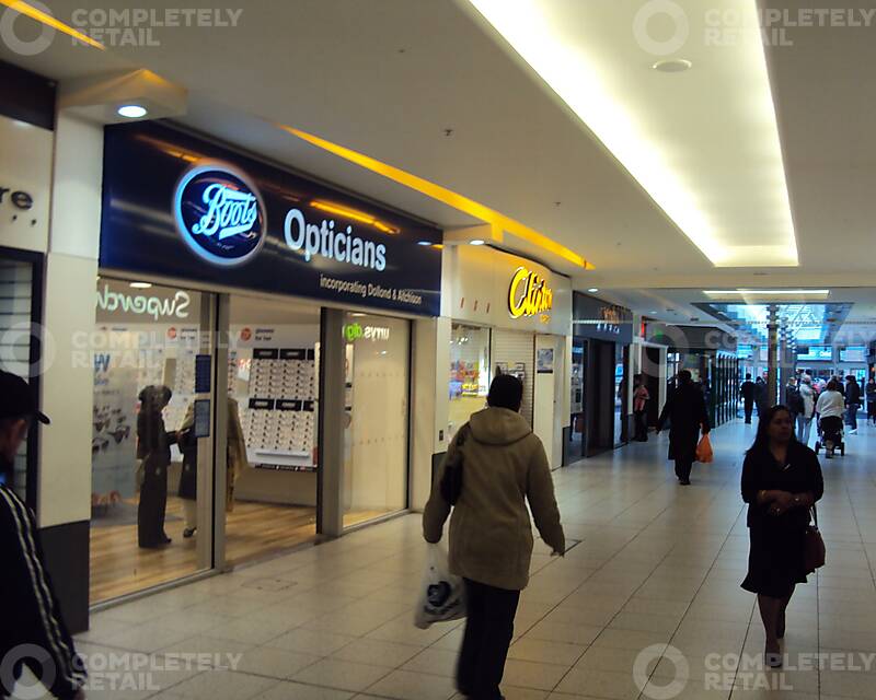 35 Wolsey Walk, Wolsey Place Shopping Centre - Picture 1
