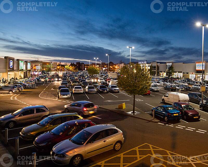 Unit 2B, Borehamwood Shopping Park, Borehamwood - Picture 2025-07-17-11-22-24
