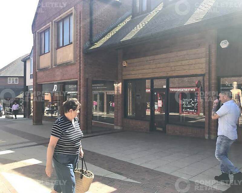 Shop to rent Unit 12 Vicarage Walk, Vicarage Walk, Yeovil, BA20 1EY, Quedam Shopping Centre