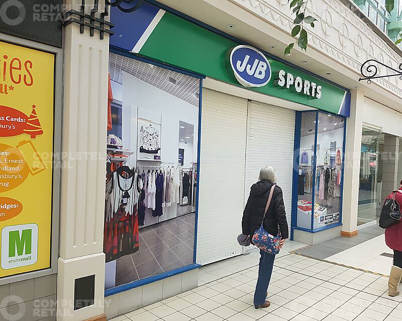 27 Obelisk Way, Camberley Shopping – The Mall, Camberley - Picture