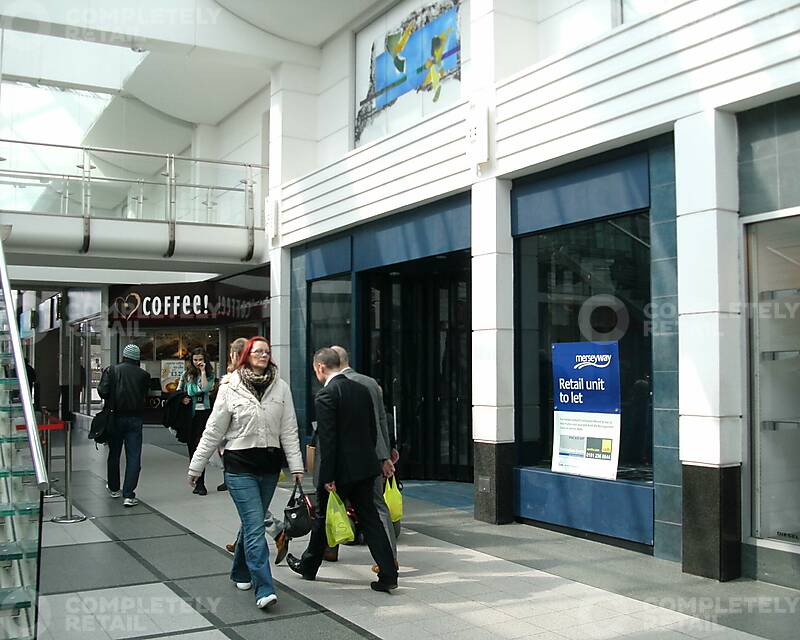102 - 104 Merseyway, Merseyway Shopping Centre - Picture 1