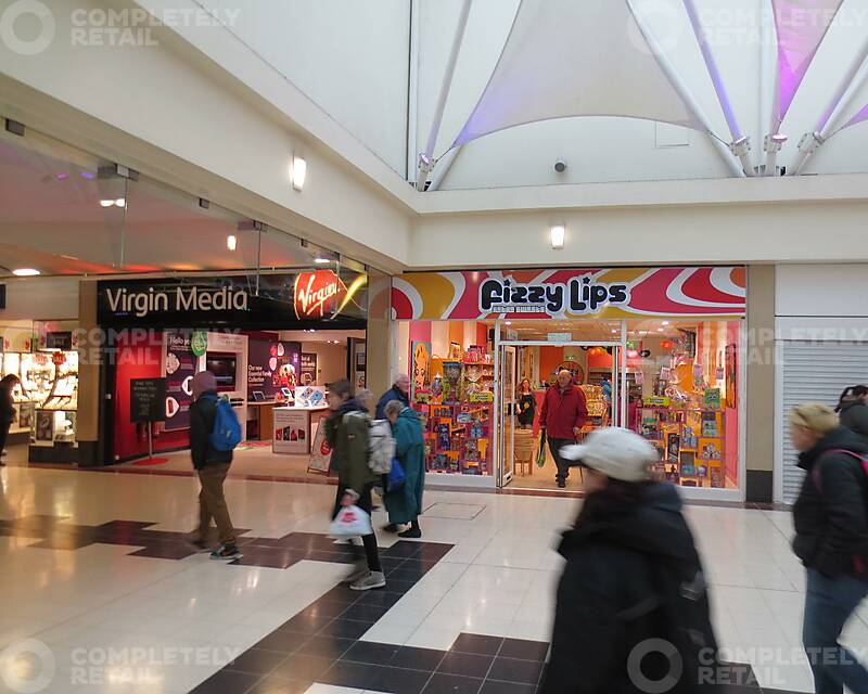 23 Kings Walk unit 11, Kings Walk Shopping Centre, and Associated properties - Picture 1