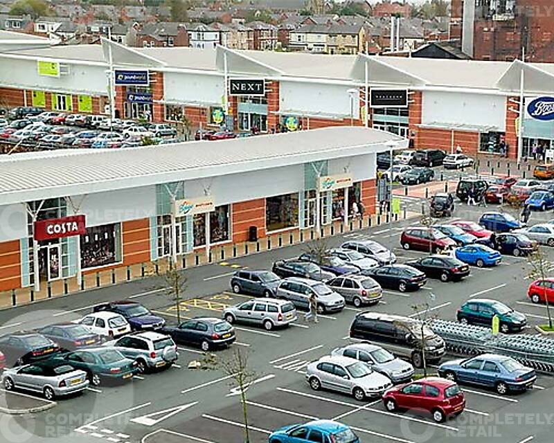 Unit 10, Central 12 Shopping Park - Picture 1
