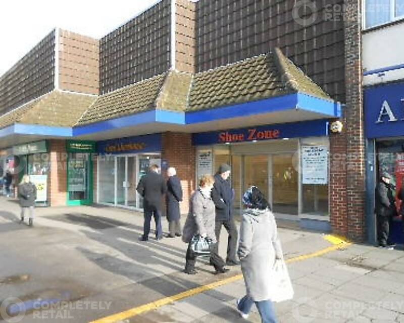 Unit 27, Knightswick Shopping Centre - Picture 1