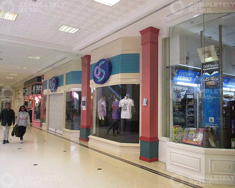 Unit 11, Vicarage Fields Shopping Centre