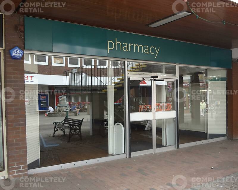 Unit 23/23a, Egham The Precinct - Picture 2