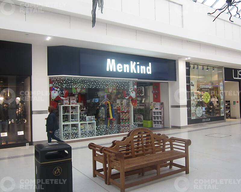 6, Cascades Shopping Centre