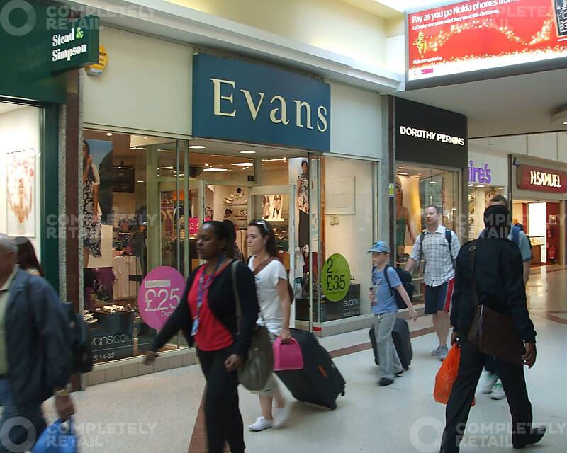 11/12 The Mall, Stratford Shopping Centre