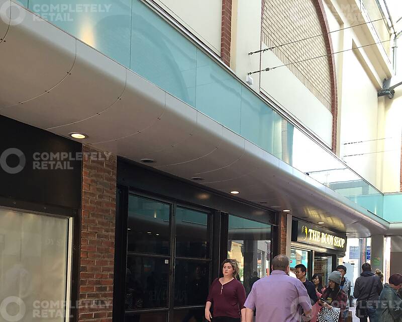 SU11, Orchard Square Shopping Centre