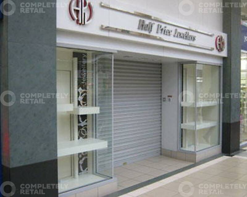 Unit 24, The Piazza Shopping Centre - Picture 1