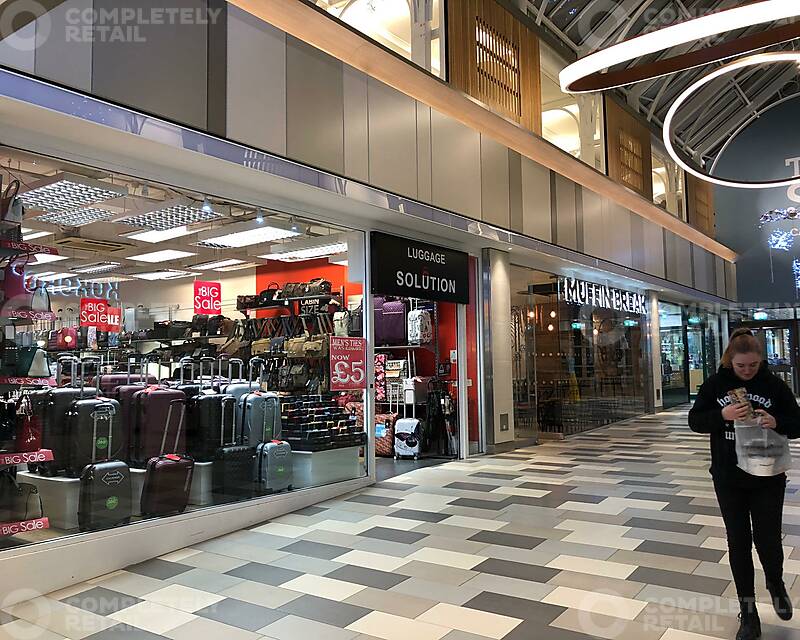 4 Grace Reynolds Walk, The SQ Camberley, Camberley - Picture