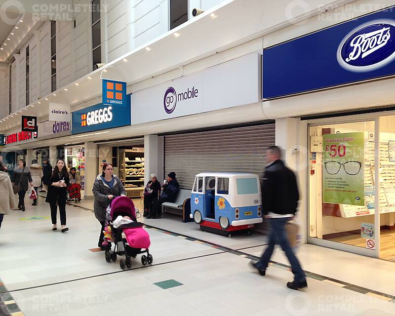 8 Kingfisher Walk, Kingfisher Shopping Centre - Picture 1