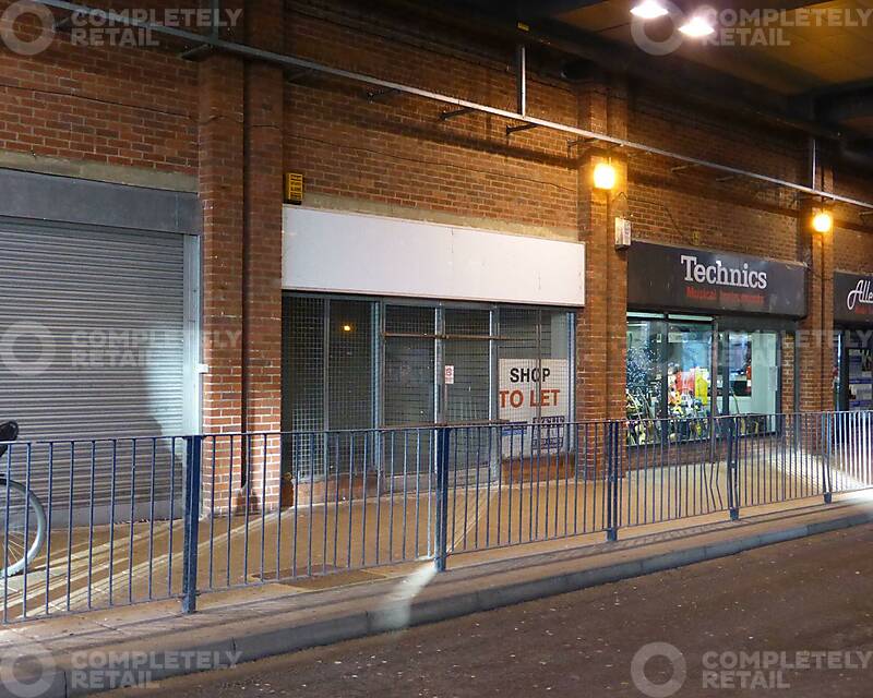 Unit 43, Market Gates Shopping Centre - Picture 1