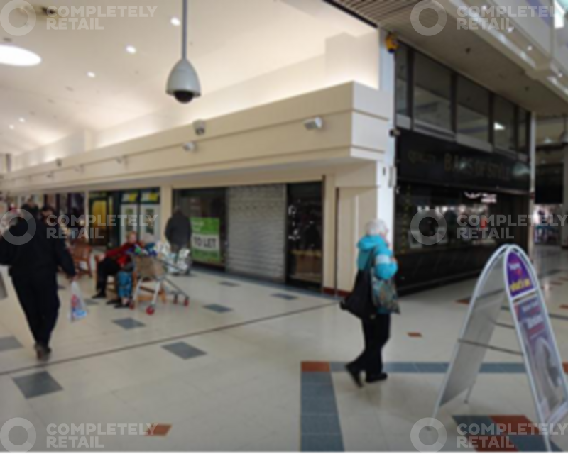 Unit 13, Weston Favell Shopping Centre - Picture 1