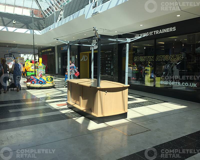10/12 The Mall, Newlands Shopping Centre - Picture 3