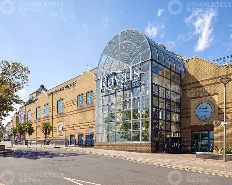 Unit 13, The Royals Shopping Centre, Southend-on-Sea - Picture 2026-09-14-17-10-42