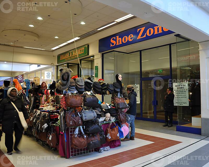 2c, Kingsland Shopping Centre