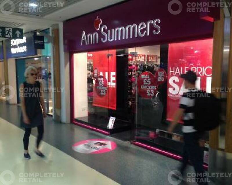 Unit 53, The Mall Wood Green - Picture 1