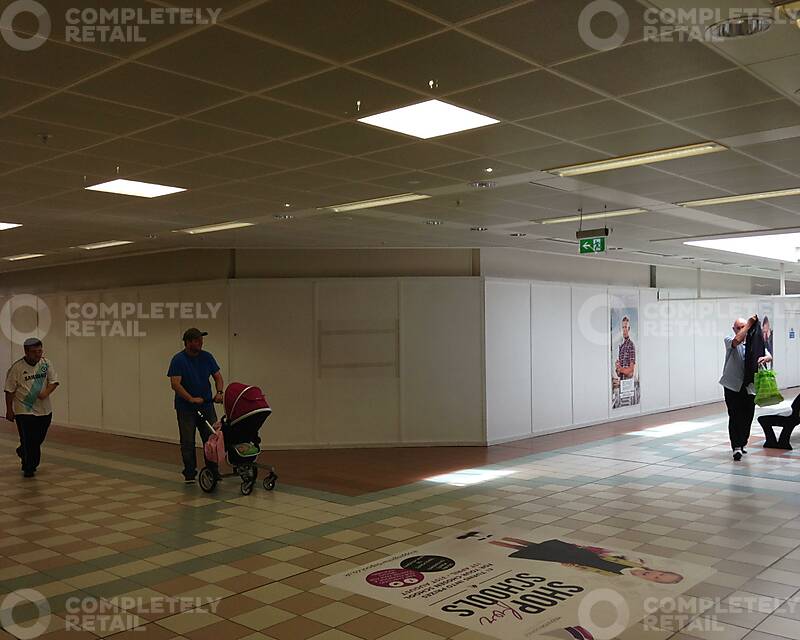 Unit 106-108, Middleton Grange Shopping Centre - Picture 1