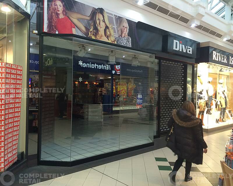 10 East Mall, The Pyramids Shopping Centre - Picture 1