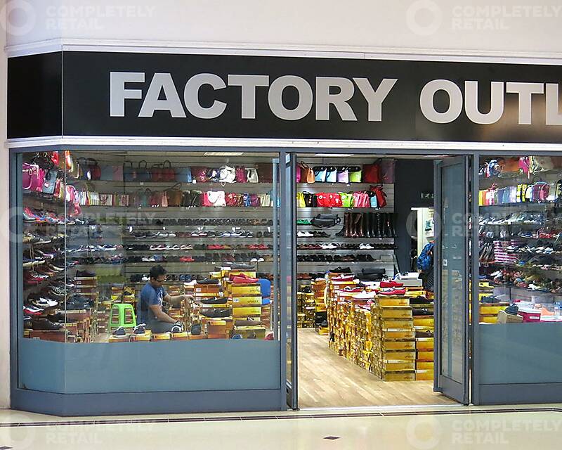 Unit 14, Vicarage Fields Shopping Centre