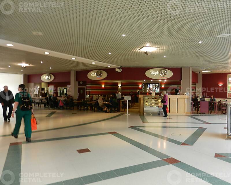 Unit 36, Cornmill Shopping Centre - Picture 1